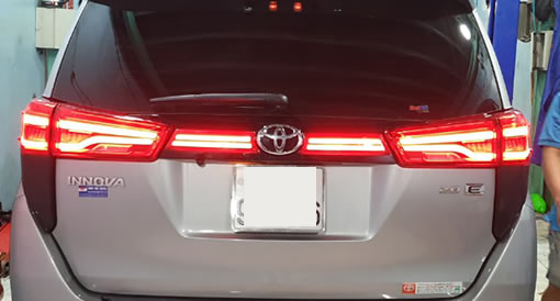 do-den-sau-hau-toyota-innova-3