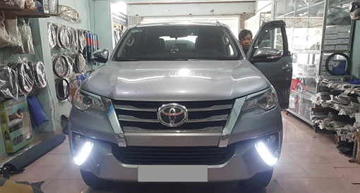 do-den-xe-o-to-re-toyota-fortuner-2